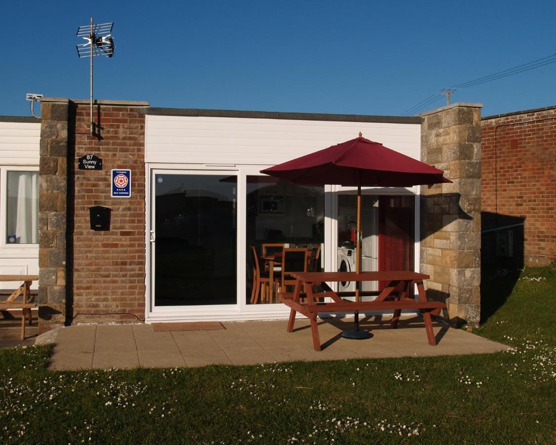 Sunny View, 87 Brambles Chine Villa Freshwater Bagian luar foto