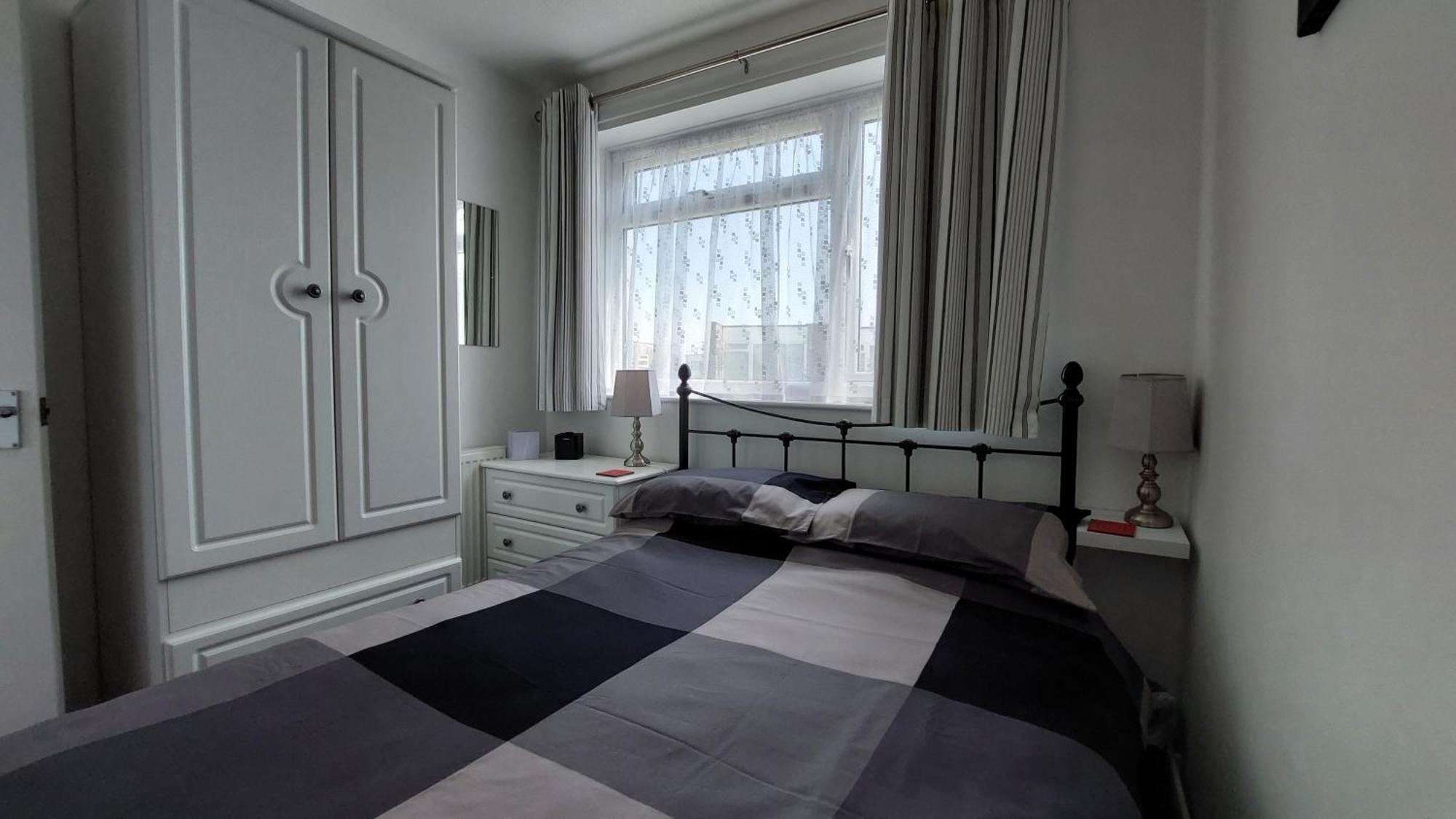 Sunny View, 87 Brambles Chine Villa Freshwater Bagian luar foto